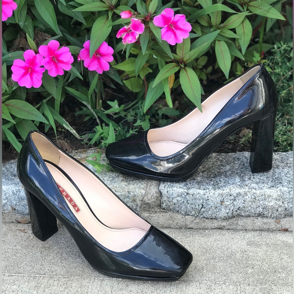 Prada Women's Patent Leather Pumps Heels Square Toe Slip On Stacked HeeI Black